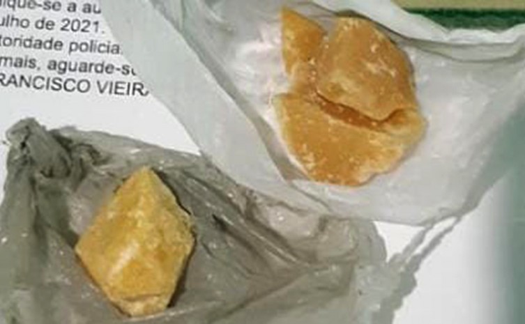 Droga encontrada em poder da mulher presa - Foto: SSP/Governo do Tocantins