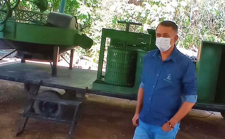 Casa de farinha móvel utilizada para a produção de farinha de mandioca - Foto: Seagro/Governo do Tocantins