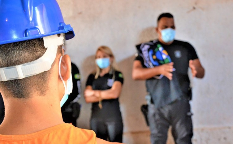 Superintendente do Sistema Penal parabenizou os novos alunos - Foto: Seciju/Governo do Tocantins