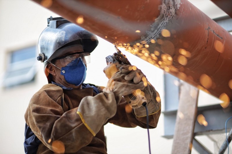 <em>Mais de 300 trabalhadores se revezam em três turnos de trabalho para a entrega da primeira fase da obra (Foto: Ruy Barros)</em>