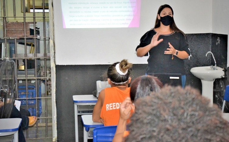A palestra tem o objetivo de promover a conscientização das mulheres privadas de liberdade para a busca de ajuda - Foto: Marcos Miranda/Governo do Tocantins