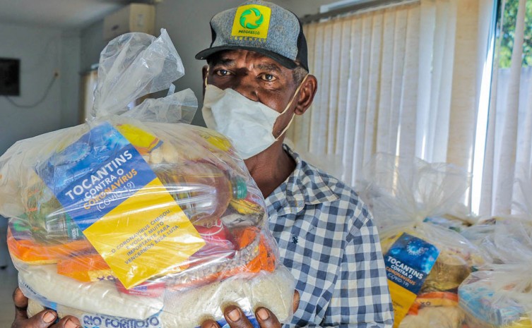 Governo do Tocantins atende 3.300 mil famílias em Gurupi em mais uma etapa de entrega de cestas - Foto: Carlessandro Souza/Governo do Tocantins