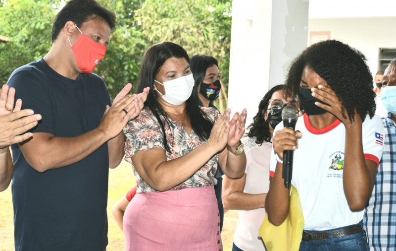 Obras de reforma de escola em Cajapió, no povoado Boa Esperança (Foto: Lauro Vasconcelos)