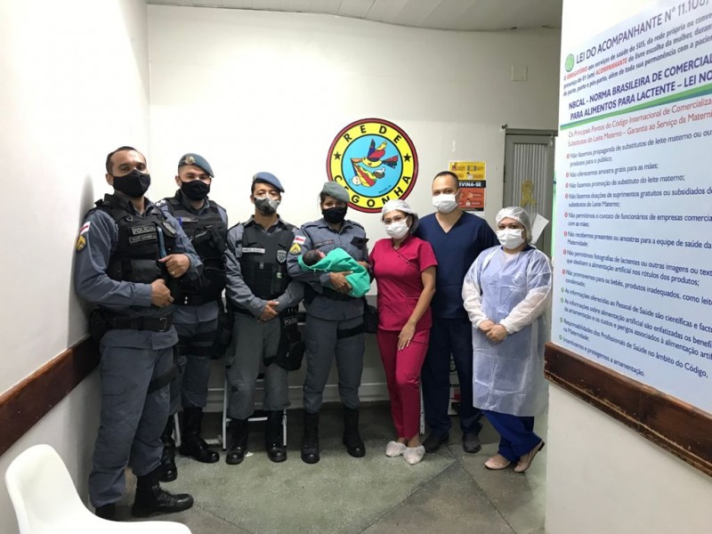 Criança foi levada à maternidade Alvorada, onde recebeu os primeiros socorros - FOTO: Divulgação/PMAM