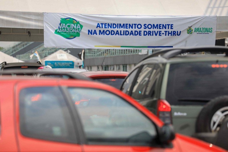 Mais de 9 mil doses foram aplicadas nas primeiras horas de mutirão. Foto: Arthur Castro / SECOM