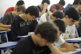 © Imagem de Arquivo/Agência Brasil Ensino médio Imagem de Arquivo/Agência Brasil 
