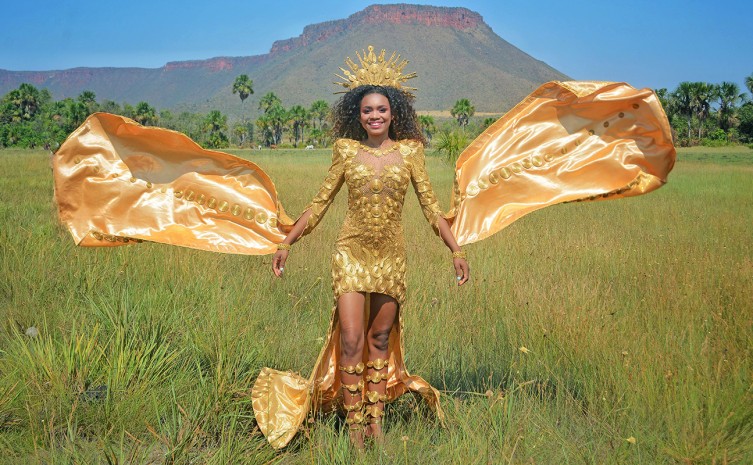 Vestido de Capim Dourado é destaque da Festa da Colheita da comunidade Mumbuca - Foto: Flávio Cavalera/Governo do Tocantins