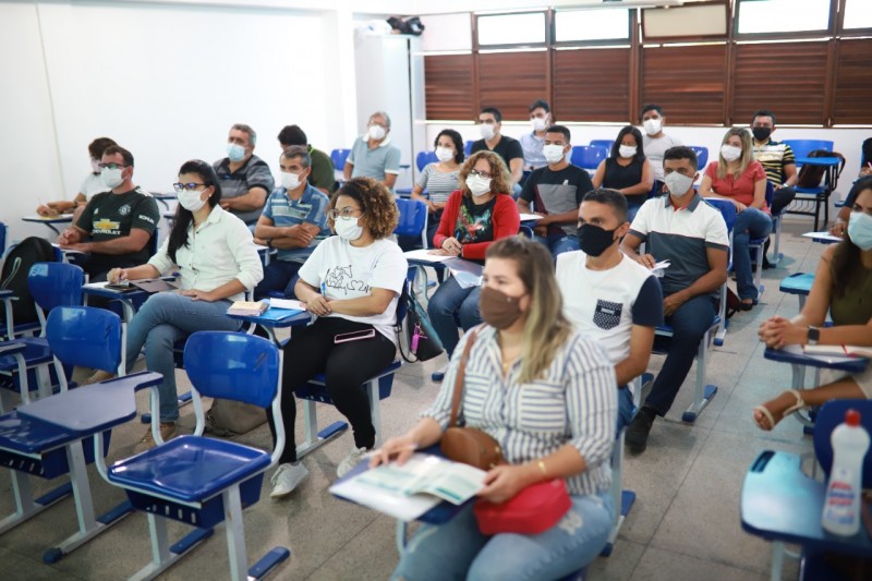 Profissionais participam de capacitação sobre coleta e envio de amostras para diagnóstico da raiva animal. (Foto: Ruy Barros)