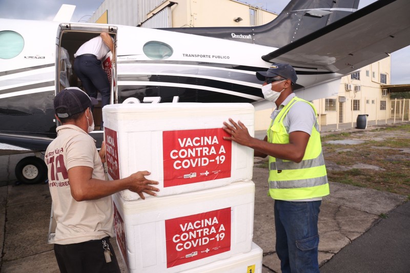 rabalhadores em atividade na rede municipal, estadual, federal e da rede particular de saúde.