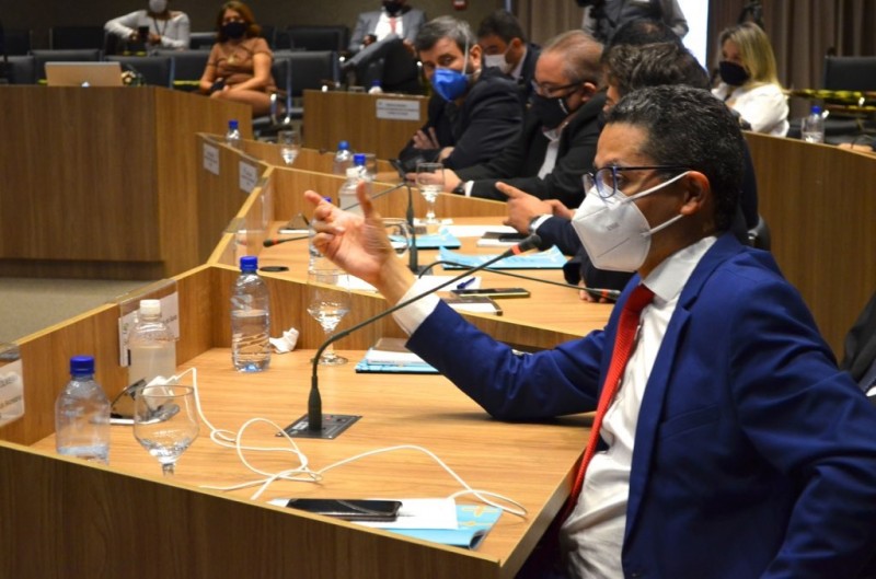 Secretário de Estado da Saúde, Carlos Lula, em Brasília. (Foto: Divulgação)