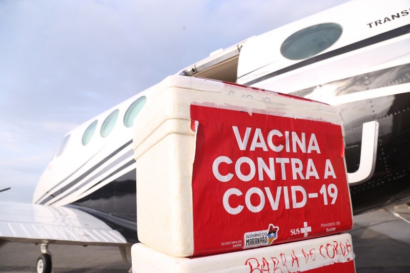 Doses de vacinas AstraZeneca destinadas à segunda dose chegam ao Maranhão. (Foto: Marcio Sampaio)