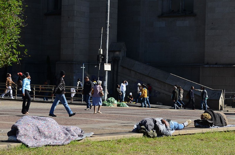 Vulnerabilidade (e invisibilidade) das pessoas em situação de rua preocupa Contarato, que propôs o debate - Rovena Rosa/ABr