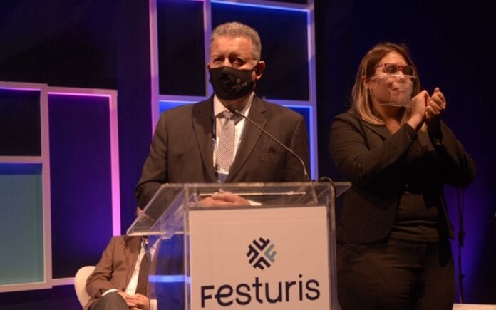 Alexandre Sampaio em sua participação no Festuris, em Gramado (Crédito: Festuris)