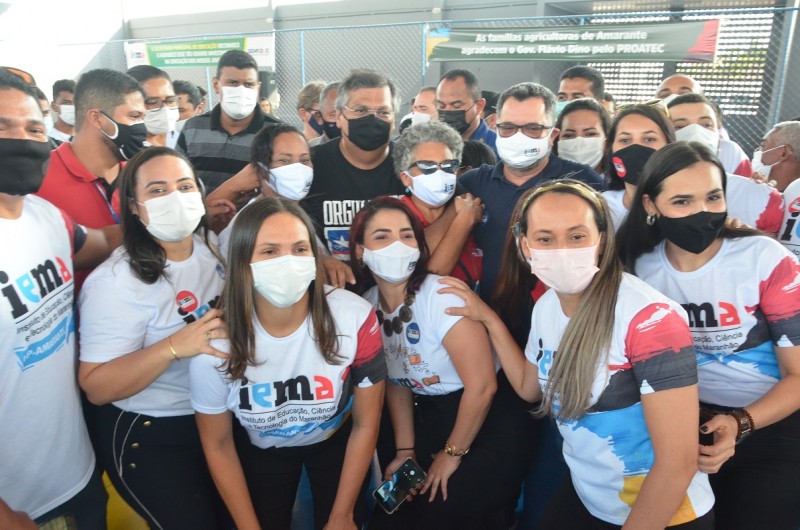 <em>Governador Flávio Dino e comitiva do governo foram recebidos com festa na inauguração da unidade do IEMA (Foto: Nael Reis)</em>