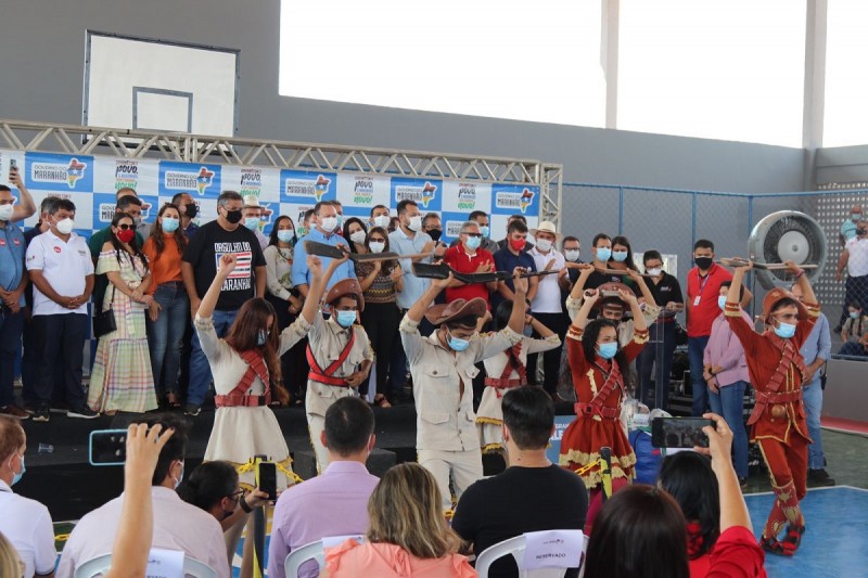 <em>Festa na solenidade de inauguração em Amarante (Foto: Jannaína Amorim)</em>