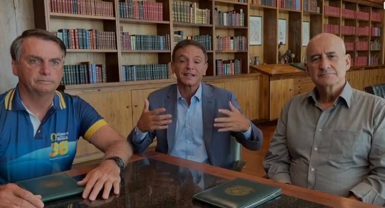 Bolsonaro, Bittar e Ramos, em encontro no Palácio da Alvorada - (Foto: Reprodução/Twitter)