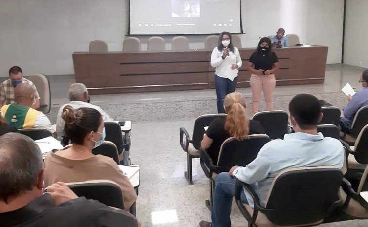 A gerente das Arboviroses da SES/TO, Chirstiane Bueno, reforçou a preocupação do Estado para o aumento dos casos dengue, zika e chikungunya - Foto: Laiany Alves/Governo do Tocantins