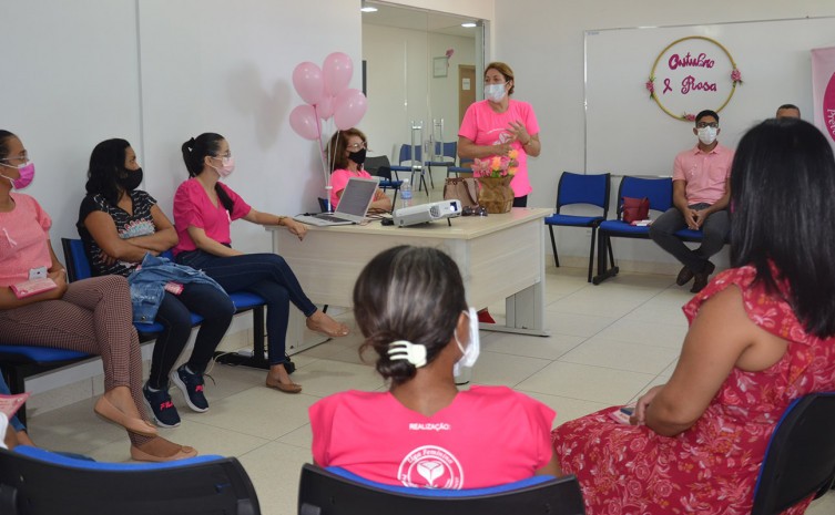 Ação trouxe informação acerca da prevenção e combate ao câncer às mulheres assistidas pelo Escritório Social - Foto: Vitória Soares/Governo do Tocantins
