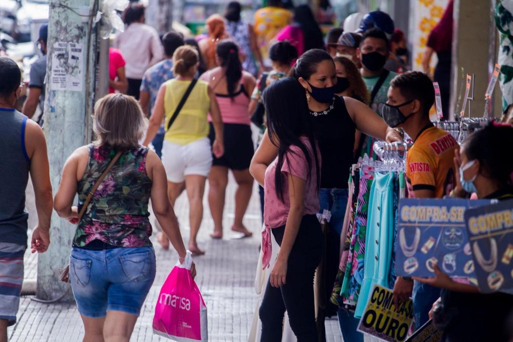 Comércio de Manaus (AM) teve abertura permitida a partir desta segunda-feira - (Foto: Aguilar Abercassis/Futura Press/Estadão Conteúdo)