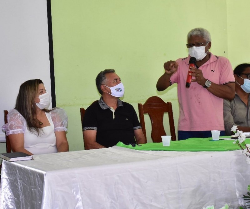 Secretário Gerson Pinheiro durante encontro realizado em Viana. ( Fotos: Divulgação) 