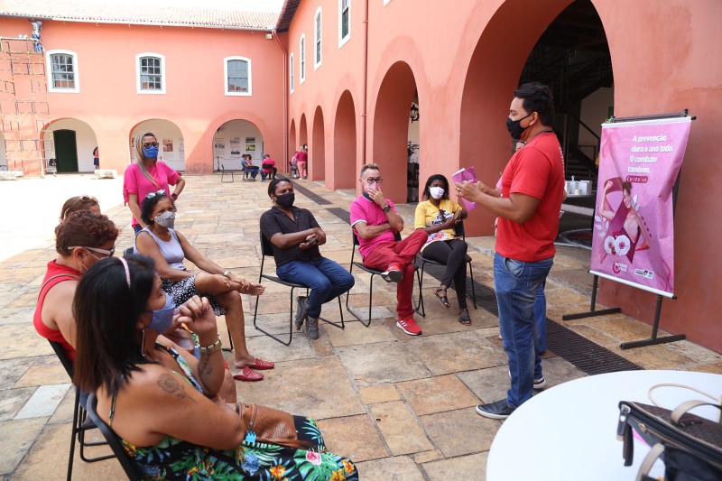 Blitz Rosa aconteceu no Convento das Mercês, no Centro Histórico. (Foto: Márcio Sampaio)