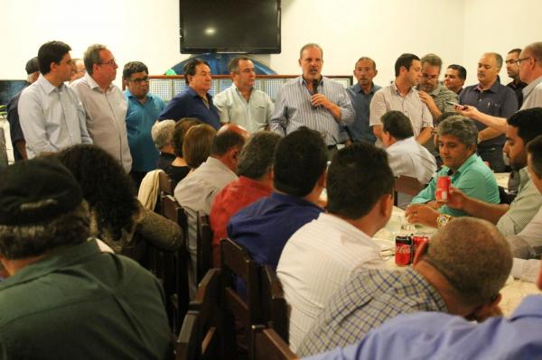 Encontro das lideranças com o Senador Armando Moneiro