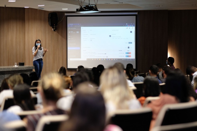<em>Novo sistema foi apresentado aos profissionais e garante melhor acessibilidade aos usuários (Foto: Divulgação)</em> 