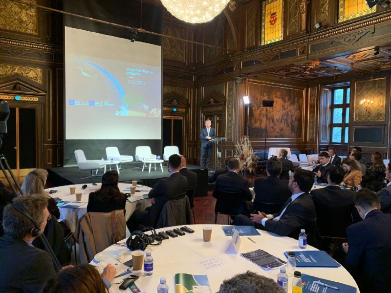 Governador Mauro Mendes apresenta programas e ações estaduais para preservação do meio ambiente a investidores e ambientalistas, na Dinamarca - Foto por: Assessoria