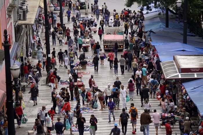 Confiança do comércio subiu para 91 pontos - (Foto: CRIS FAGA / ESTADÃO CONTEÚDO - 30.12.2020)