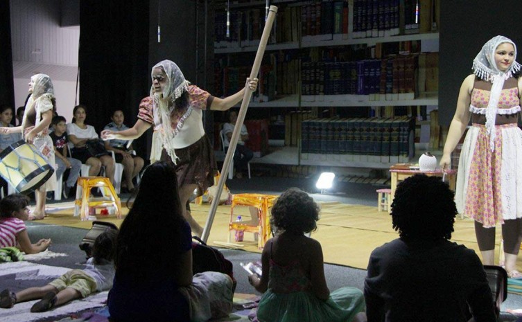 Espetáculo oferece performances literárias em homenagem ao poeta referência no Tocantins, José Gomes Sobrinho - Foto: Flaviana Ox