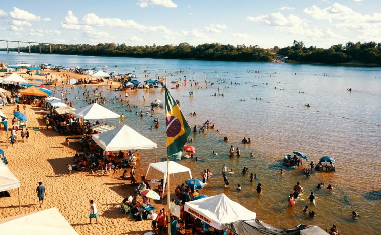 Conhecido por praias e programação cultural, Pedro Afonso é um dos destinos preferidos dos tocantinenses durante a temporada de verão - Foto: Adetuc/Governo do Tocantins