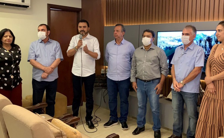 Governador Wanderlei Barbosa destacou que a conclusão do Hospital de Araguaína é uma de suas prioridades - Foto: Elisangela Silva/Governo do Tocantins