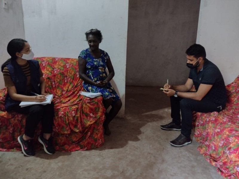 <em>Equipe da Sedihpop chegou ao município no final da tarde e conversou com a comunidade (Foto: Divulgação)</em>