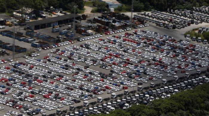 Faltam componentes para a fabricação de carros - (Foto: REUTERS/Paulo Whitaker)