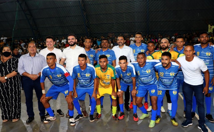 Em agenda positiva pelo interior, governador prestigiou competições esportivas - Foto: Esequias Araújo/Governo do Tocantins