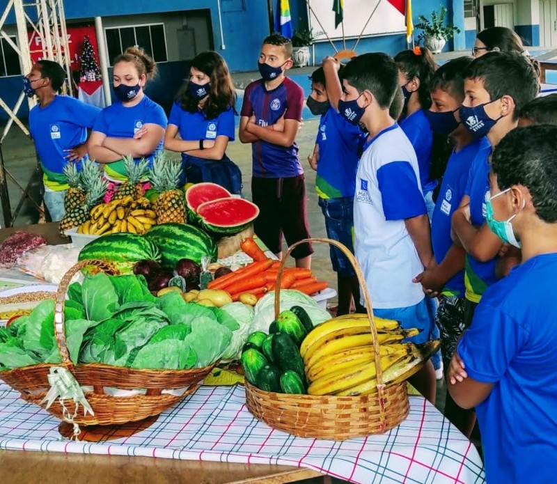 Os alunos explicaram as vantagens das frutas e verduras - Foto por: Divulgação