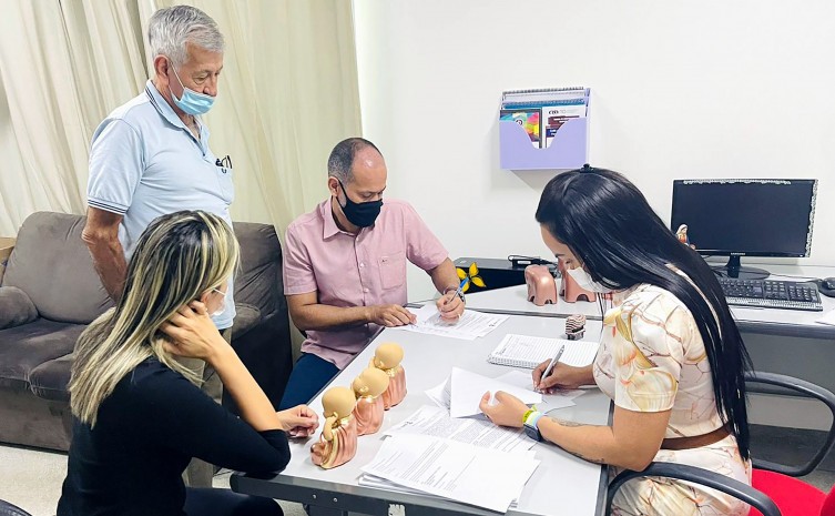 Assinatura de convênio garante registro de nascimento dentro do HRG - Foto: SES/Governo do Tocantins