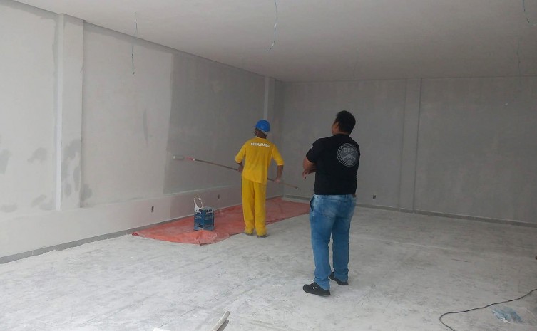 A reforma foi dividida em duas etapas, sendo a pintura do prédio e a revitalização da calçada - Foto: Seciju/Governo do Tocantins