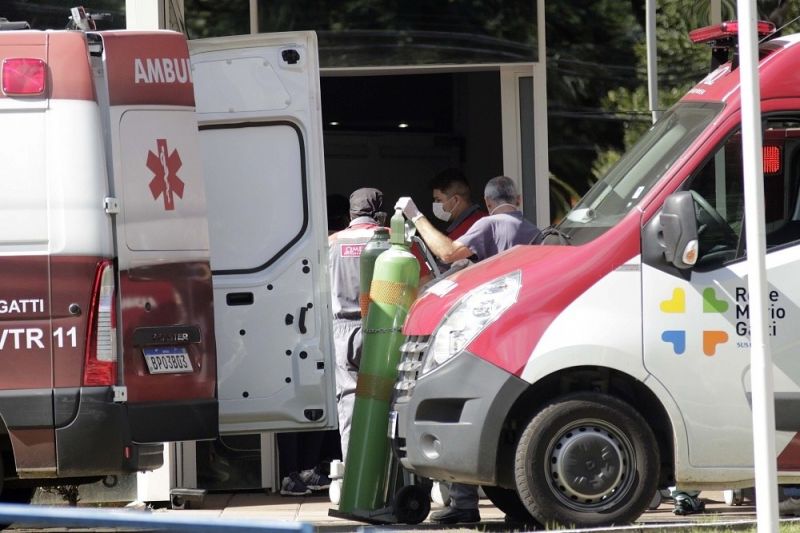 País enfrenta pior momento desde o início da pandemia do novo coronavírus, há um ano - (Foto: DENNY CESARE/CÓDIGO19/ESTADÃO CONTEÚDO)