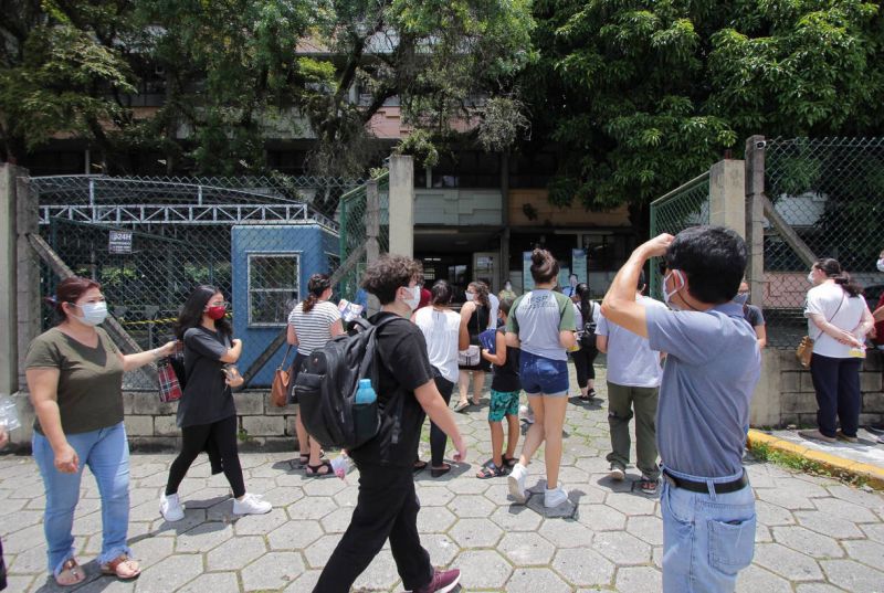 Estudantes se preparam para fazer vestibular em São Paulo - (Foto: Igorsmith/Futura Press/Estadão Conteúdo – 10.01.2021)