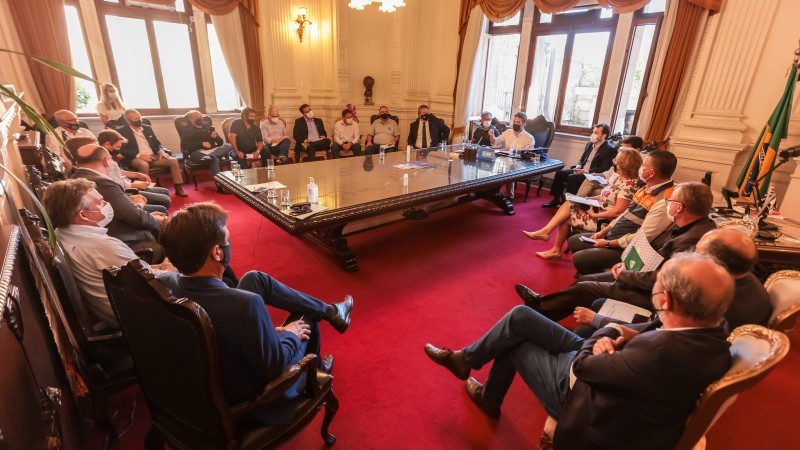 Leite disse que esse fórum será um espaço importante para atualização sobre a situação da estiagem - Foto: Gustavo Mansur/Palácio Piratini