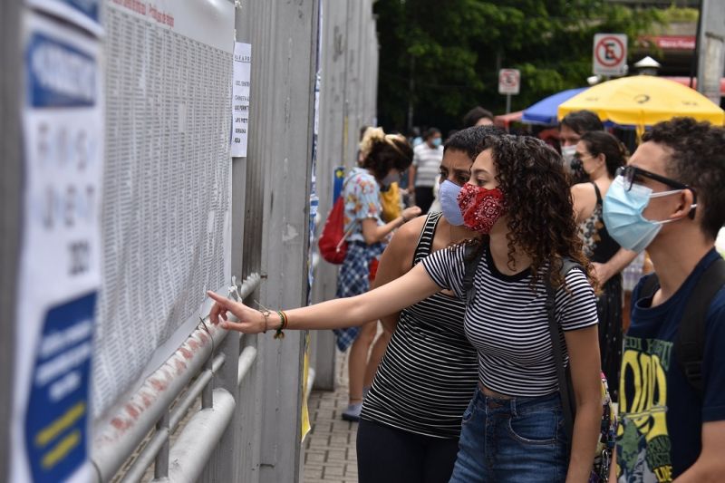 Estudantes já podem conferir a lista de aprovados para a USP - (Foto: Roberto Casimiro/Fotoarena/Estadão Conteúdo)