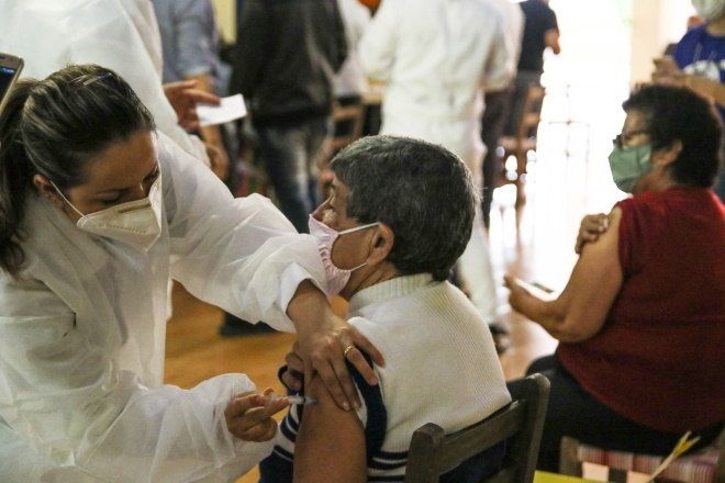 Ministério da Saúde vai distribuir mais 5 milhões de doses de CoronaVac e Oxford - (Foto: GABRIEL HAESBAERT/ESTADÃO CONTEÚDO - 20.3.2021)