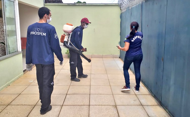 Além da sanitização, as medidas de prevenção acontecem diariamente com reforço na higienização dos alojamentos - Foto: Seciju/Governo do Tocantins