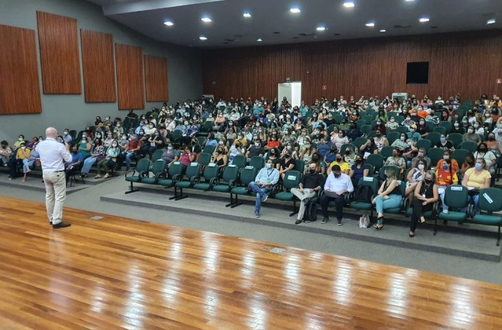 Renata Novaes e Juarez Júnior