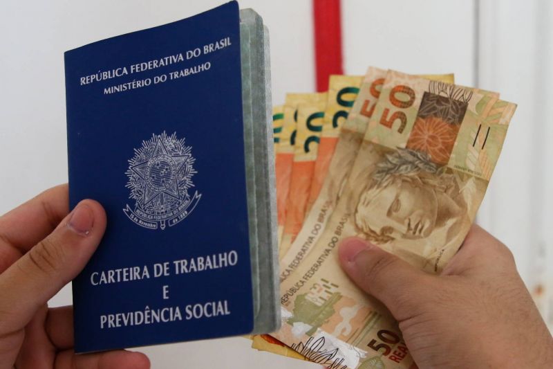 Mediana dos pisos salariais é 7% maior do que o mínimo - (Foto: Andre Melo Andrade/Immagini/Folhapress - 20.08.2020)