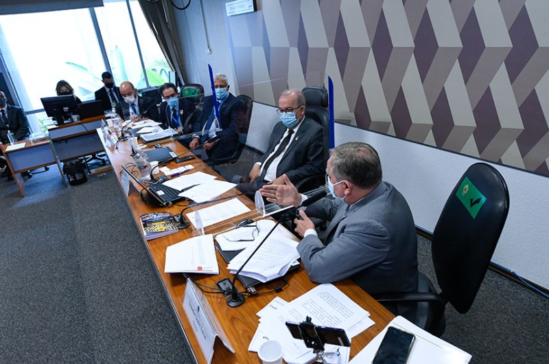 O relator da CPI, senador Izalci Lucas (PSDB-DF), observou que o contrato entre a estatal e a seguradora ocorreu em janeiro de 2020, após a instalação da CPI