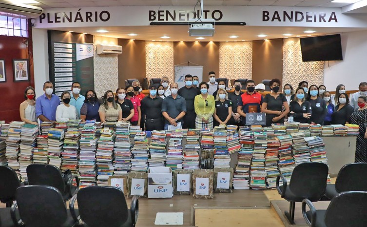 Livros dos gêneros infantis, juvenis, de ficção e não ficção, enciclopédias, de autoajuda, motivacional e literários foram arrecadados - Foto: Seciju/Governo do Tocantins