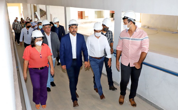 Governador Wanderlei Barbosa vistoria obras da Escola de Tempo Integral de Palmas que deve ser entregue à comunidade em maio - Foto: Antonio Gonçalves/Governo do Tocantins