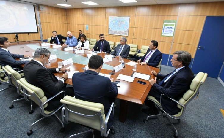 Secretários e dirigentes dos órgãos de turismo da região Norte, durante encontro com ministro do Turismo, Gilson Machado - Foto: Sectur/Governo do Tocantins